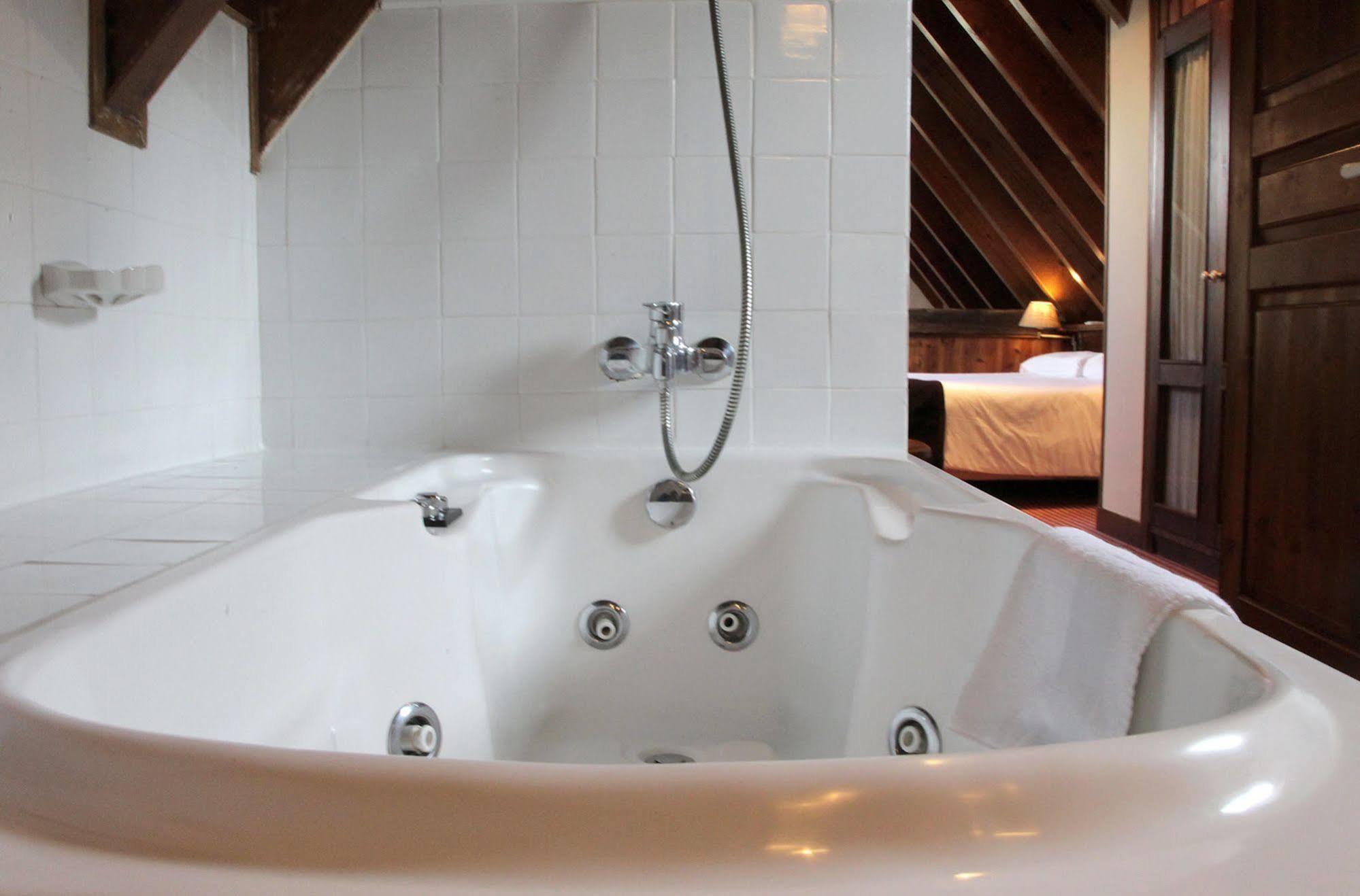 Hotel Chalet Bassibe Бакейра-Берет Экстерьер фото